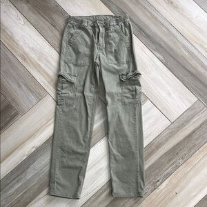 American Eagle Olive Cargo Pants Size 6
